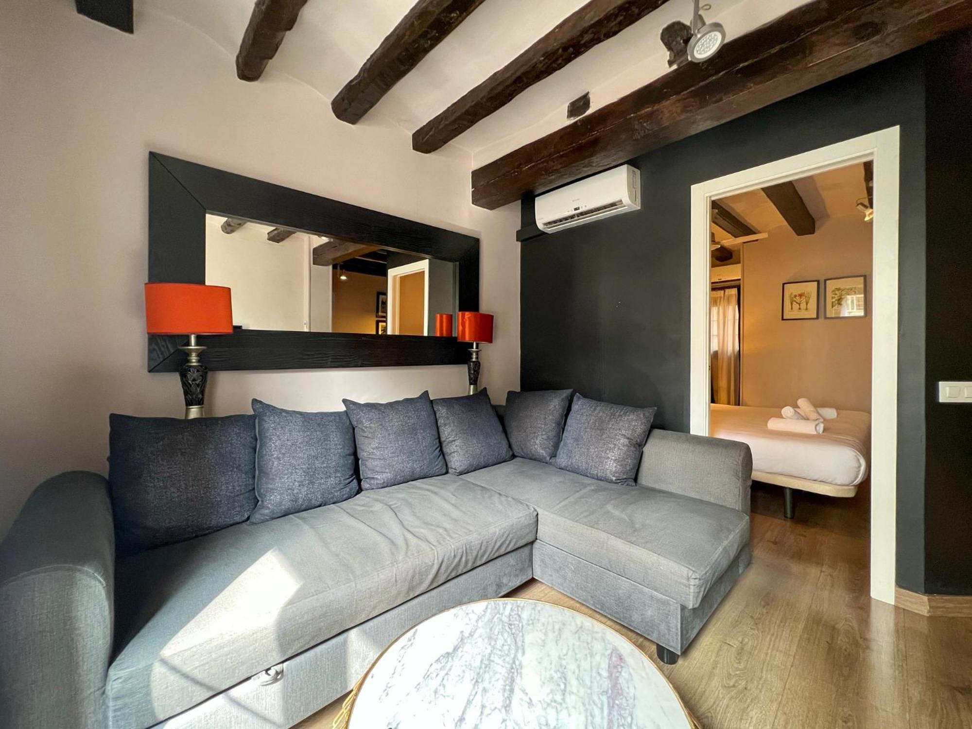 Stay U-Nique Apartments Est Barcelona Luaran gambar