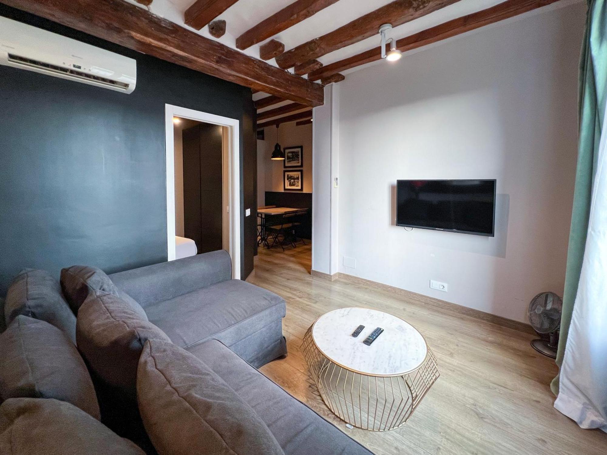 Stay U-Nique Apartments Est Barcelona Luaran gambar