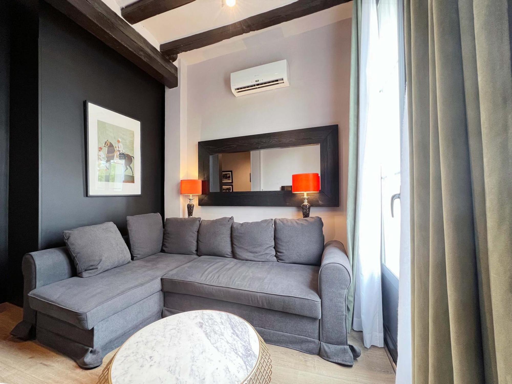 Stay U-Nique Apartments Est Barcelona Luaran gambar
