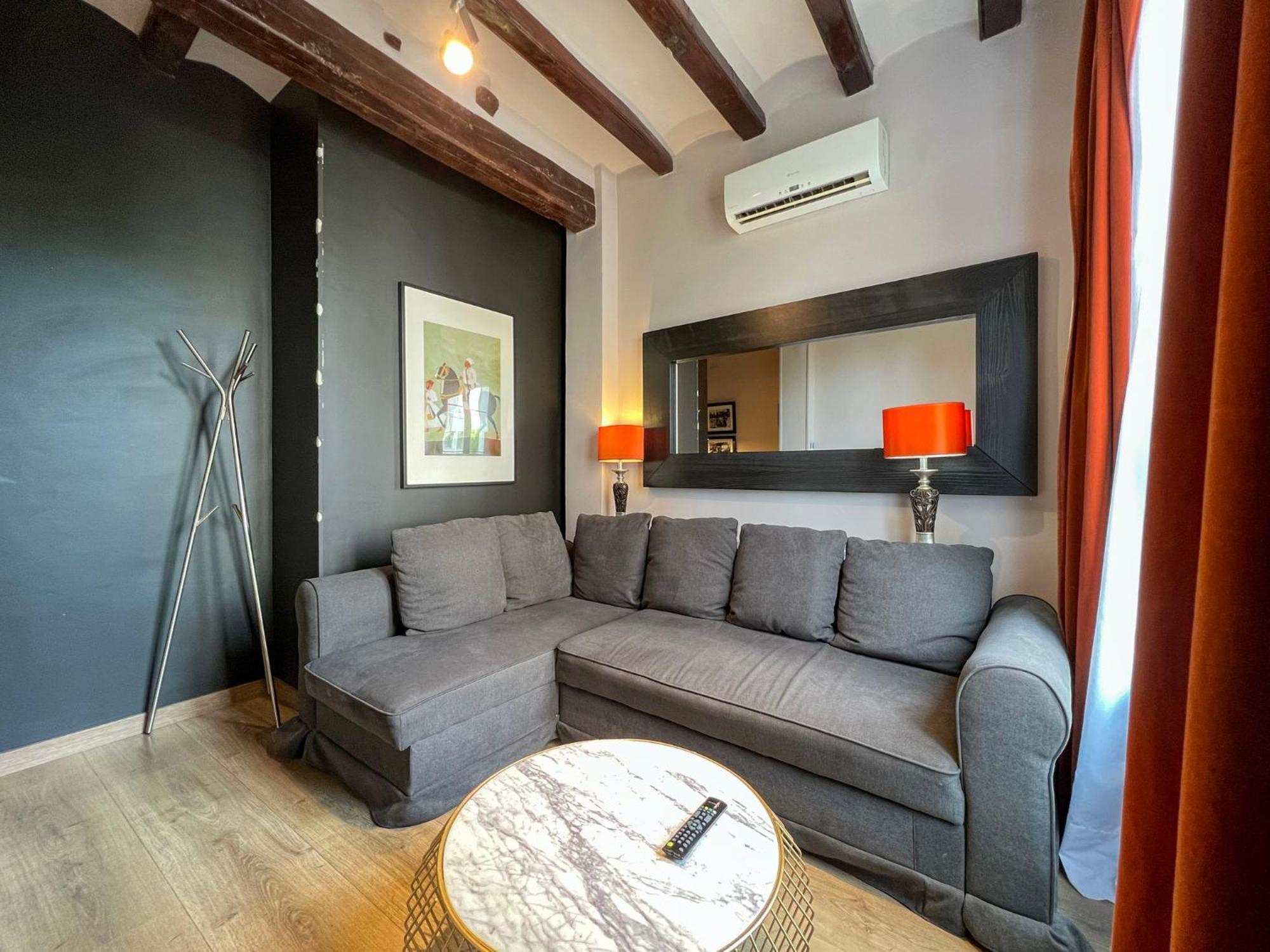 Stay U-Nique Apartments Est Barcelona Luaran gambar