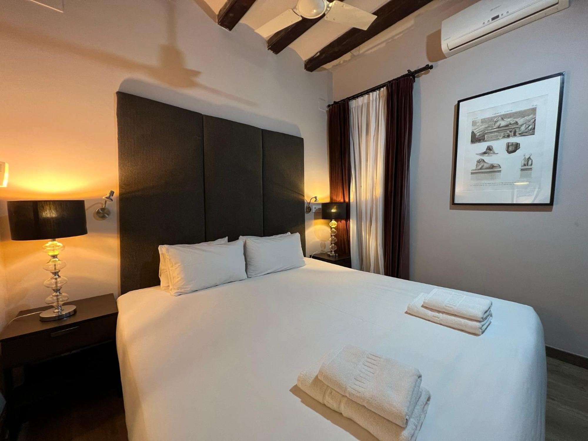 Stay U-Nique Apartments Est Barcelona Luaran gambar